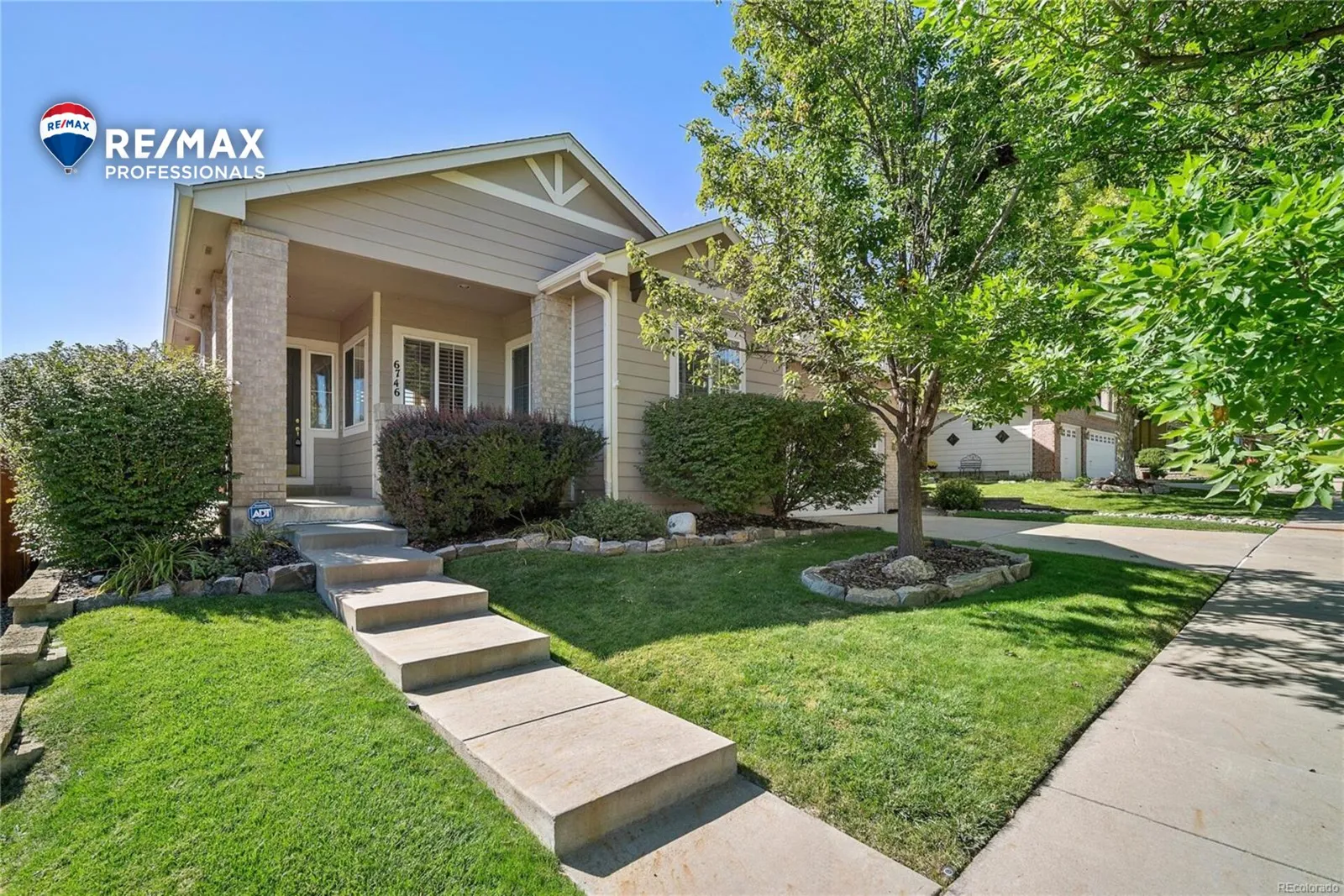 6746 W Long Drive
