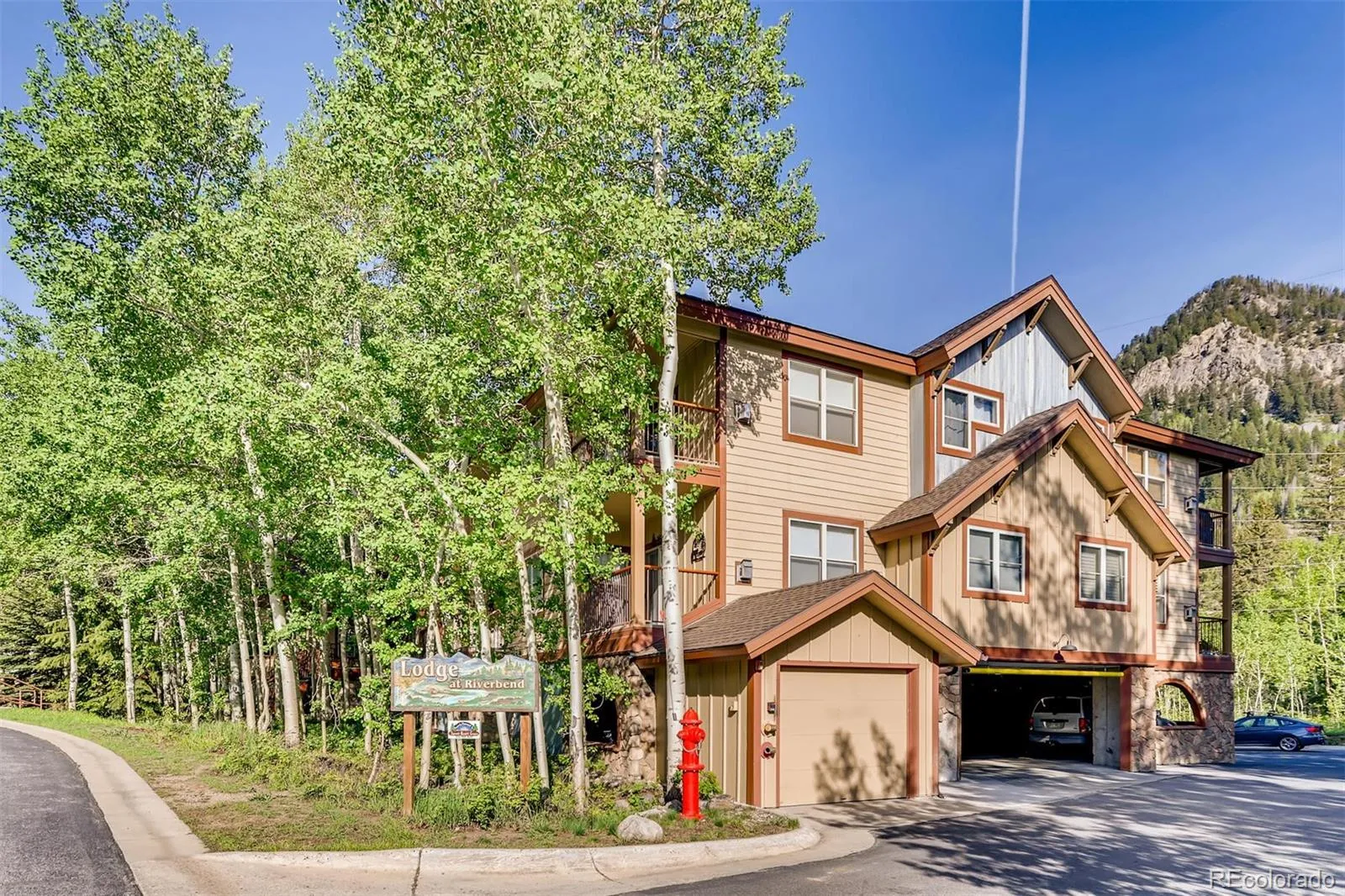 337 Streamside Lane #207, photo 1 of 31