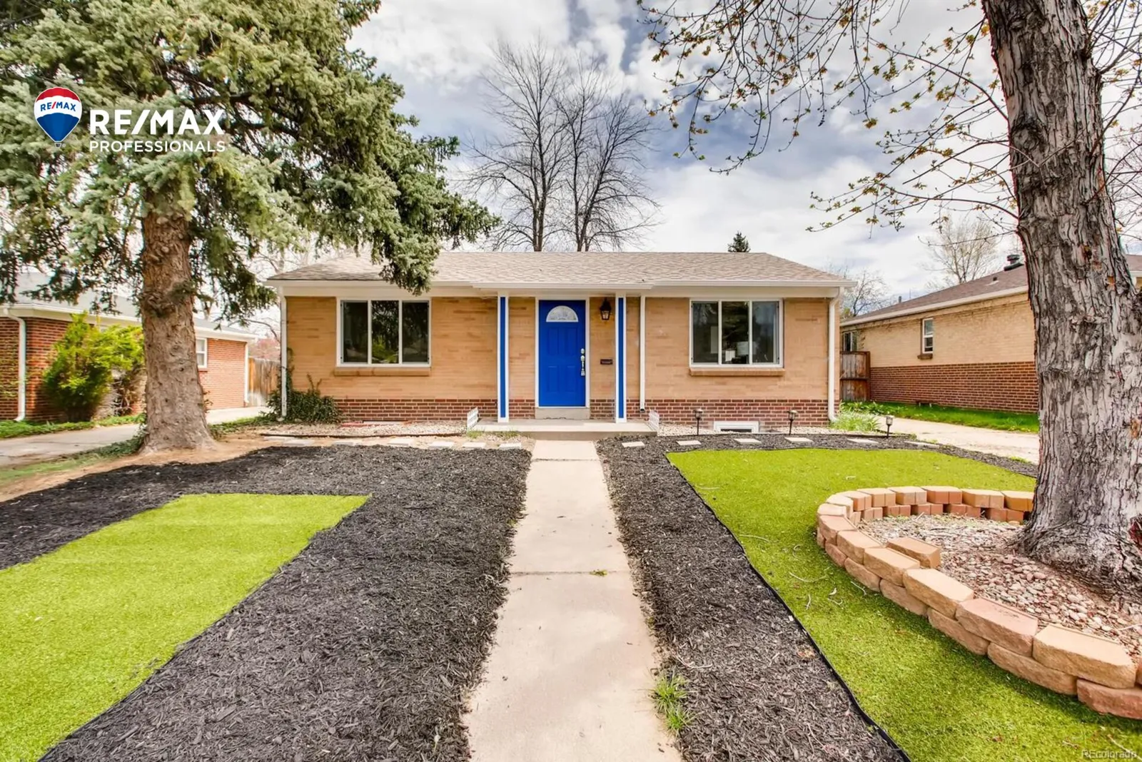 460 S Locust Street, photo 1 of 34