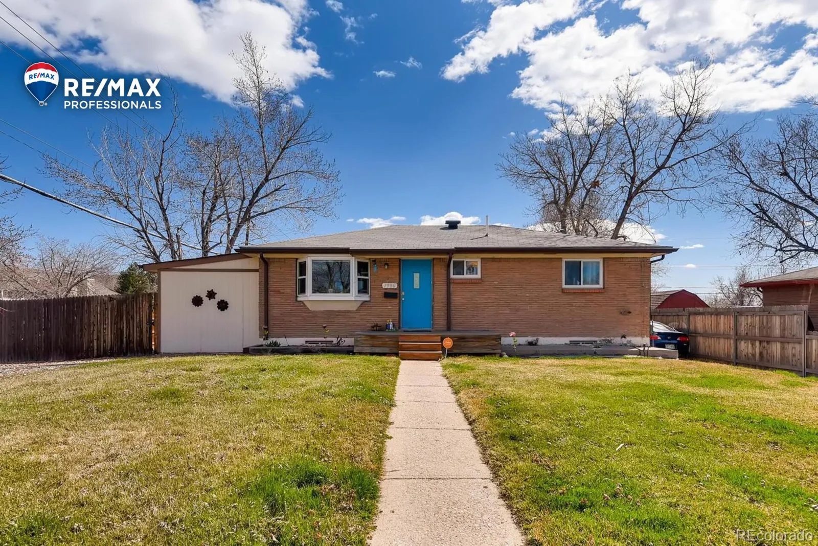 7996 Joan Drive, photo 1 of 25