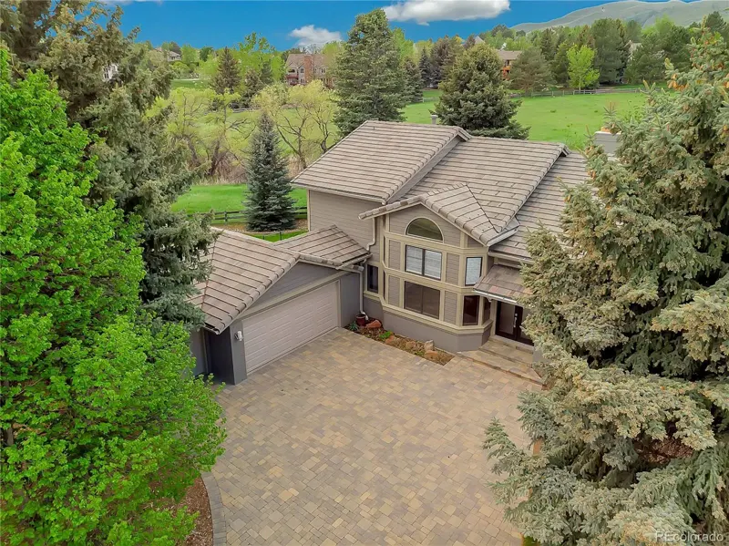 7 Pheasant Lane, Littleton