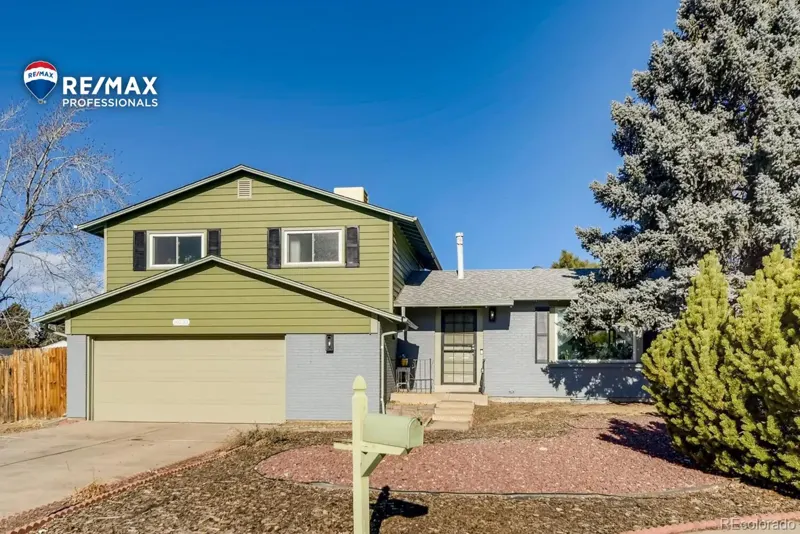 16233 E Girard Place, Aurora