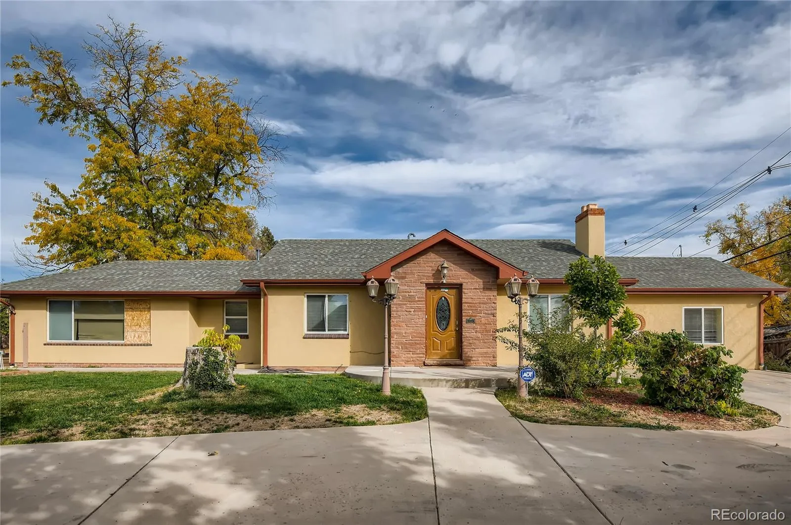 7315 E 17th Avenue, photo 1 of 18