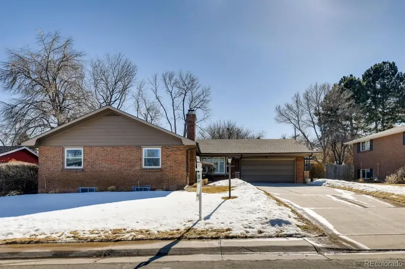 2334 S Leyden Street, Denver