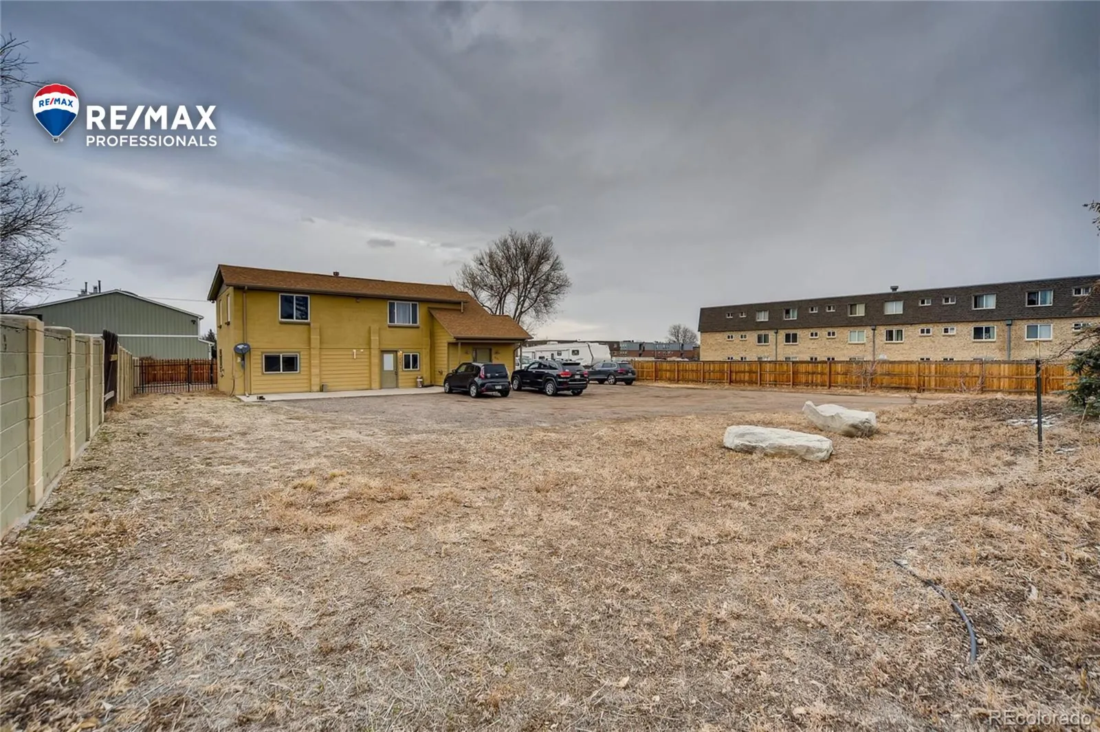 323 W Belleview Avenue
